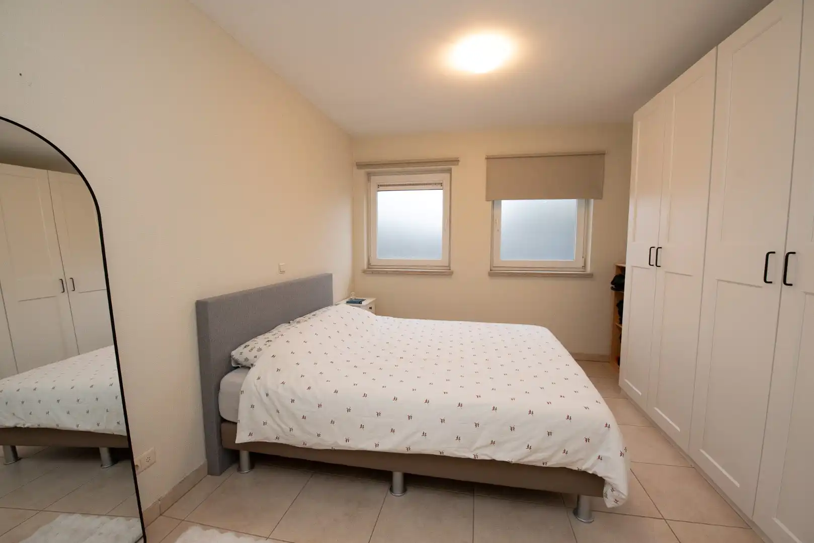 Gelijkvloers appartement in centrum Waregem met tuintje & garage. foto 6