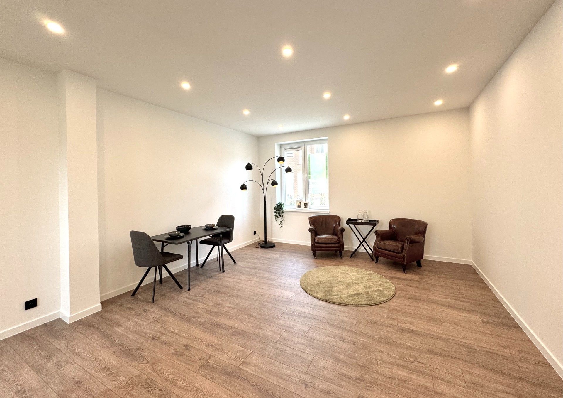 GERENOVEERDE WONING MET GROTE GARAGE foto 15