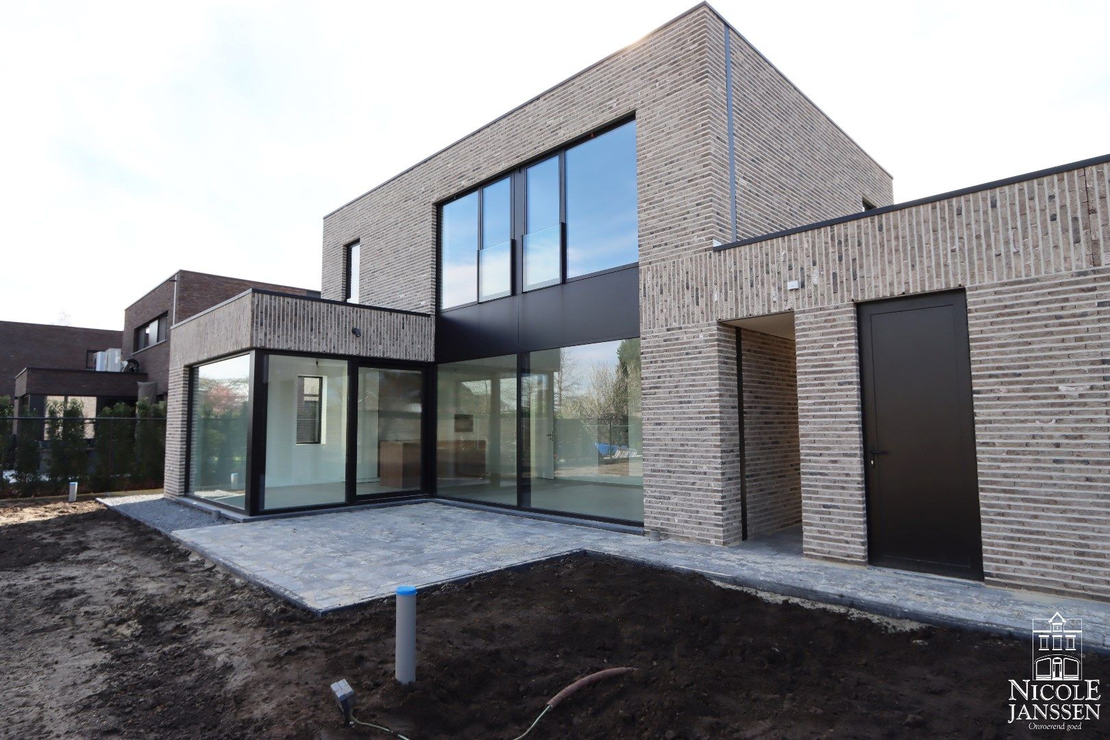 Trendy energiezuinige nieuwbouwwoning van 166 m² (excl. gegoten kelder) foto 19