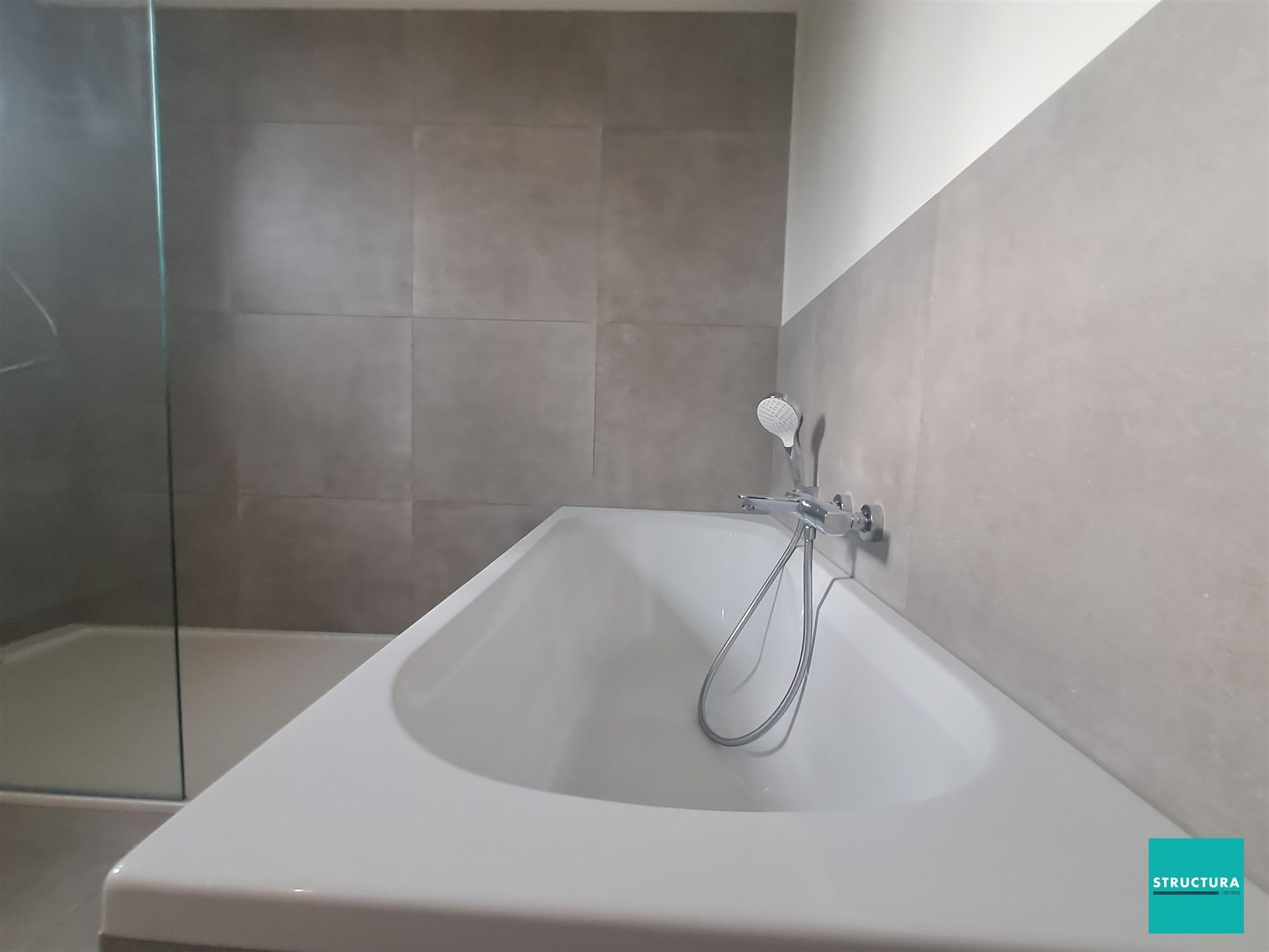 Villa met 4 kamers en mooie, privatieve tuin foto 12