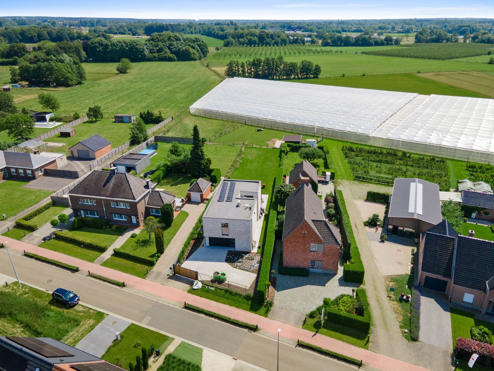 Prachtige villa op rustige locatie met achterliggend weiland. foto 6