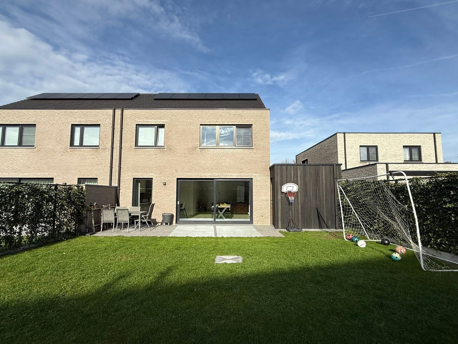 Energieneutrale  lichtrijke woning met alle hedendaagse comfort. foto 4
