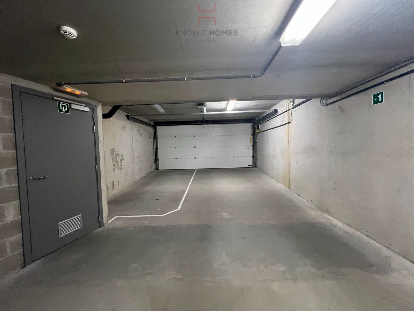 Garagebox op de Zeedijk Het Zoute foto 10