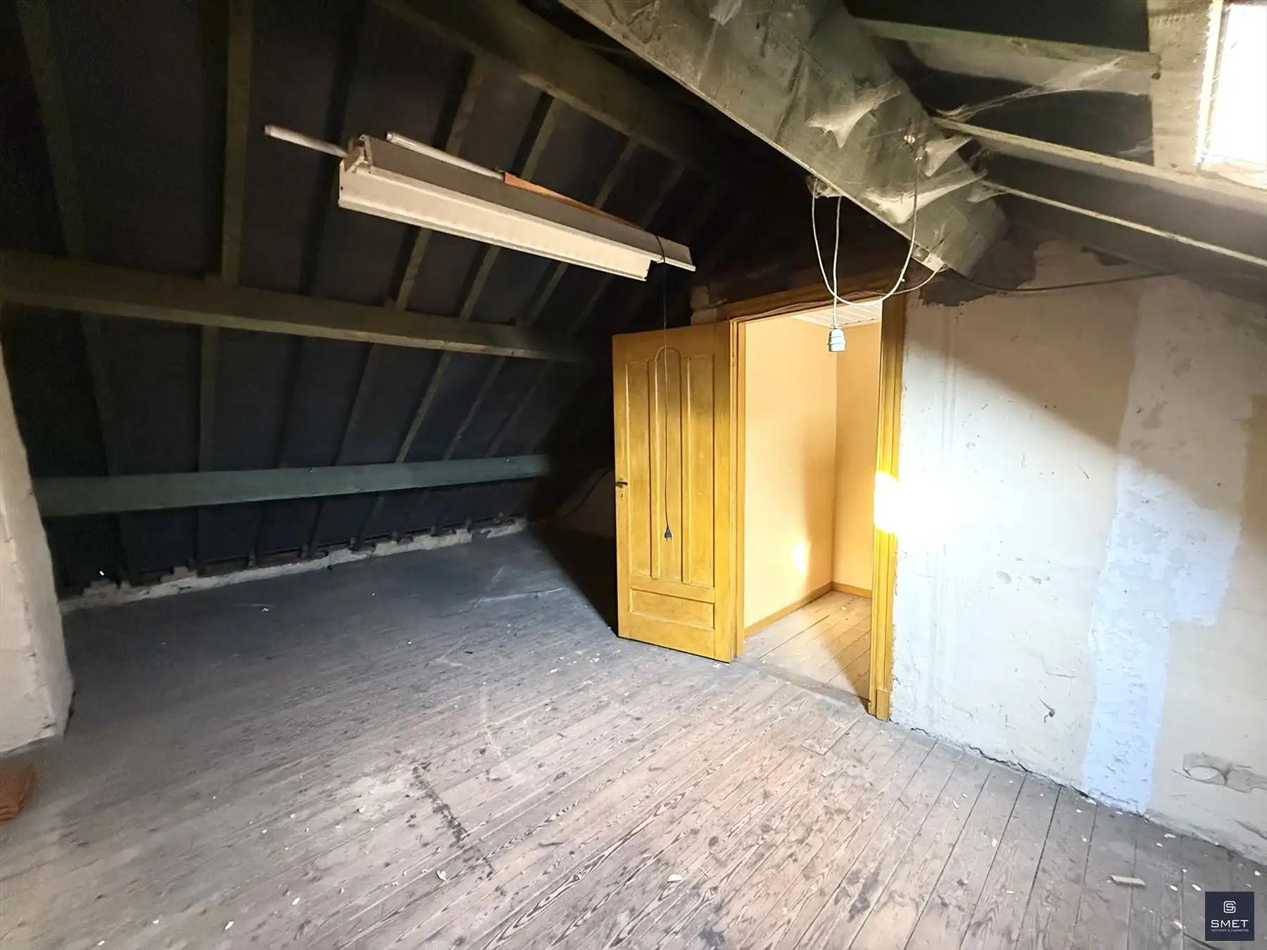 RUIME TE RENOVEREN WONING MET 4 SLPKS EN TUIN foto 15