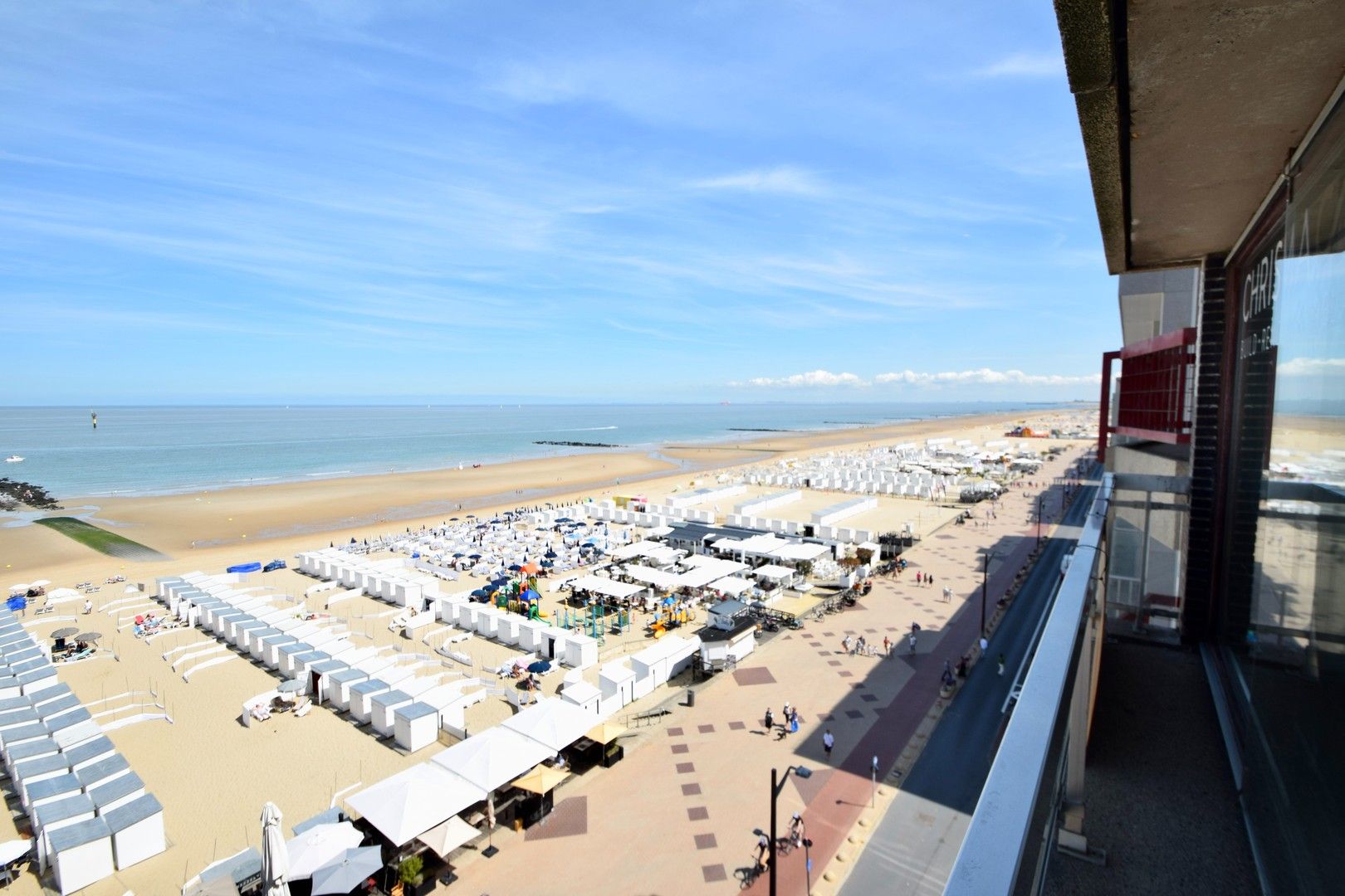 Fantastisch gerenoveerd appartement met zeezicht gelegen tussen het Lichttorenplein en het Albertplein foto 11