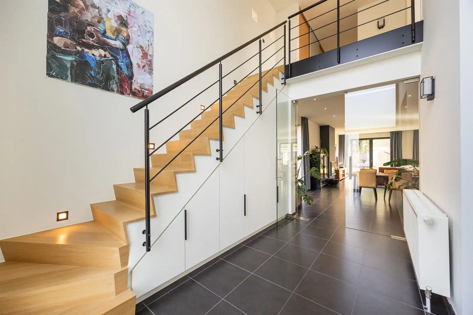     Stijlvol wonen met veel ruimte en licht op toplocatie foto 2