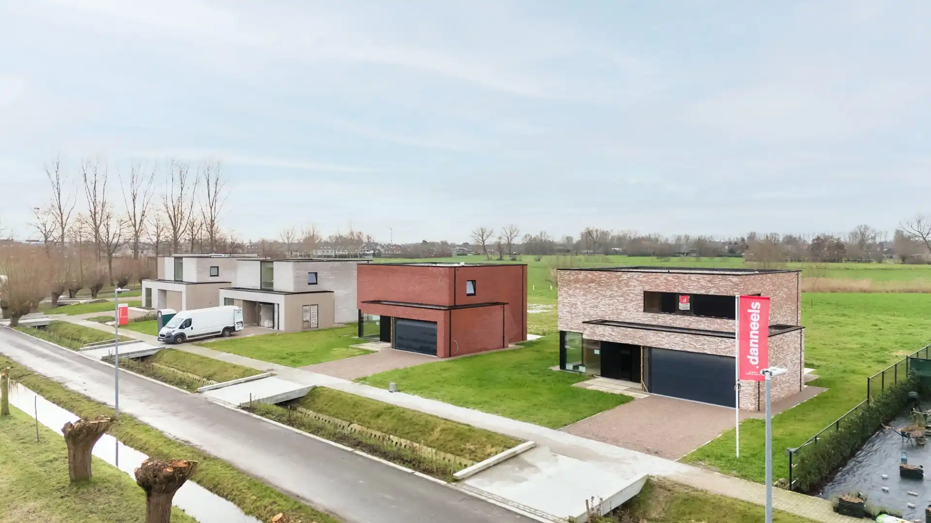 Energiezuinige open bebouwing met zicht op de velden foto 5