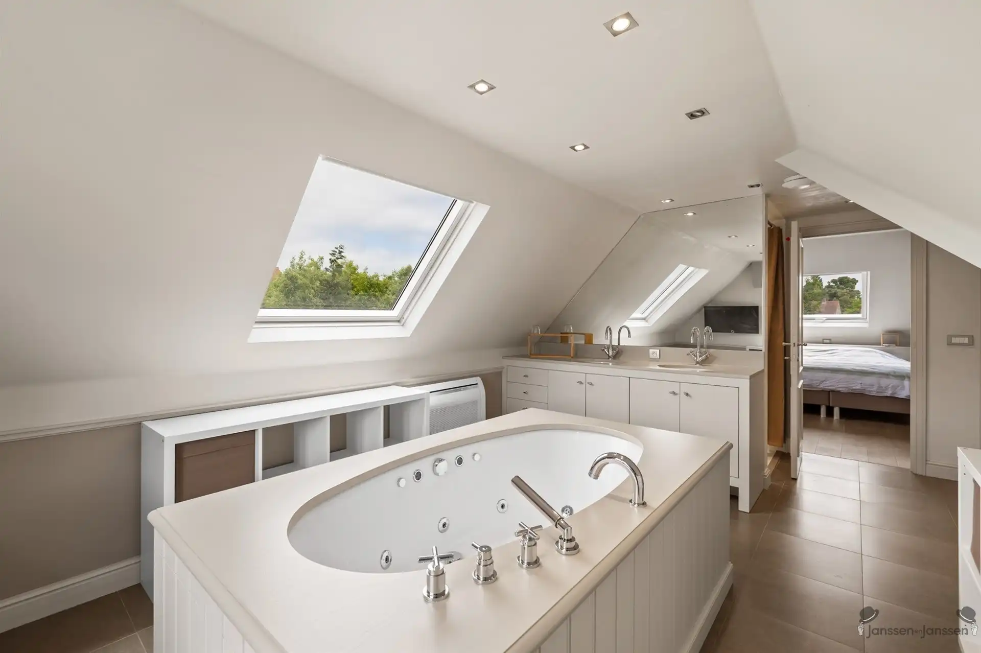 Stijlvolle villa met zwembad op topligging in Knokke-Heist foto 27