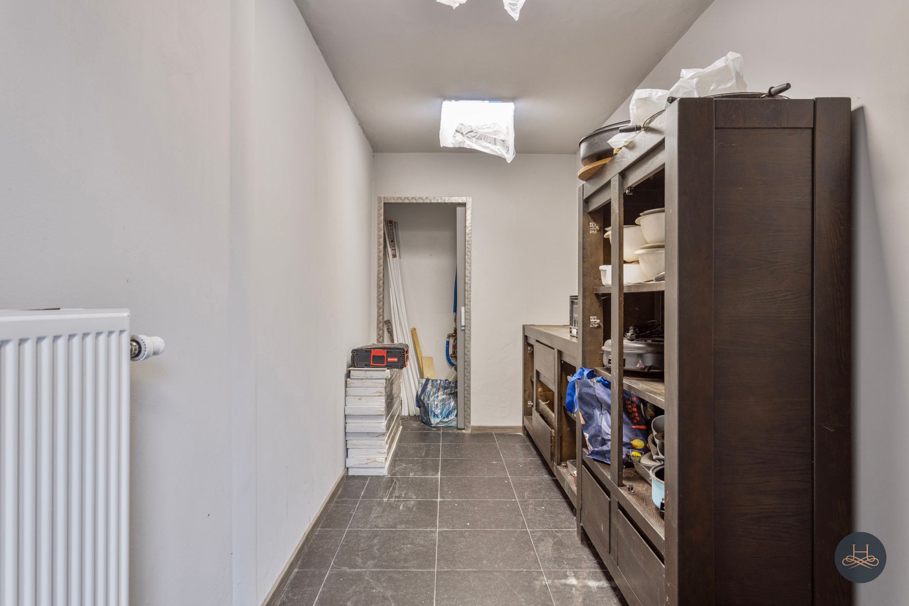 Ruime woning met veel potentieel op toplocatie foto 14