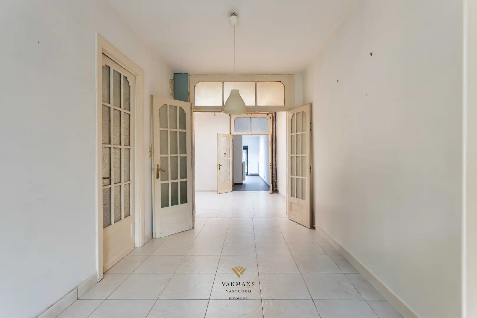 Ruime gezinswoning dichtbij het station foto 15