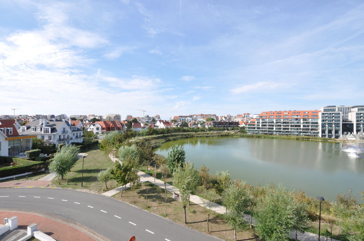 Ruim en prachtig gerenoveerd appartement met zicht op het Zegemeer foto 3