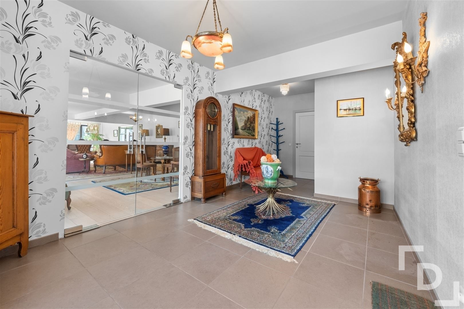 Appartement van ca 300m² op toplocatie in Ieper foto 7
