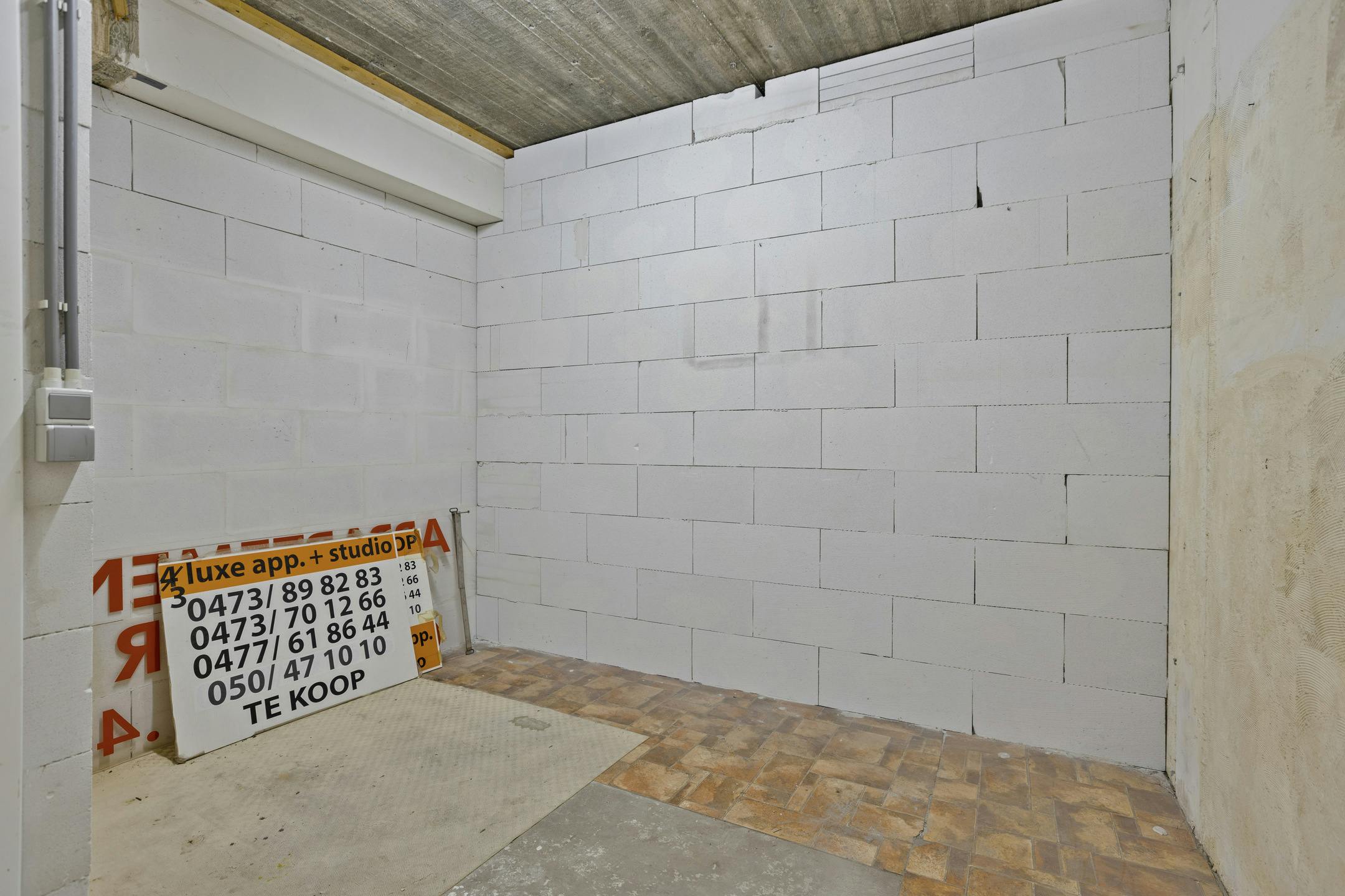 Lichtrijk 2-slpk app. met 2 terrassen in hartje Roeselare foto 22