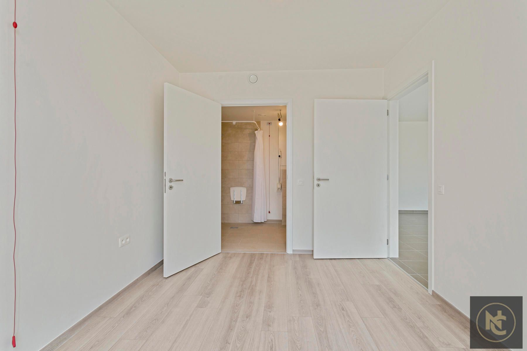 Knappe erkende assistentiewoning met 2 slaapkamers foto 8