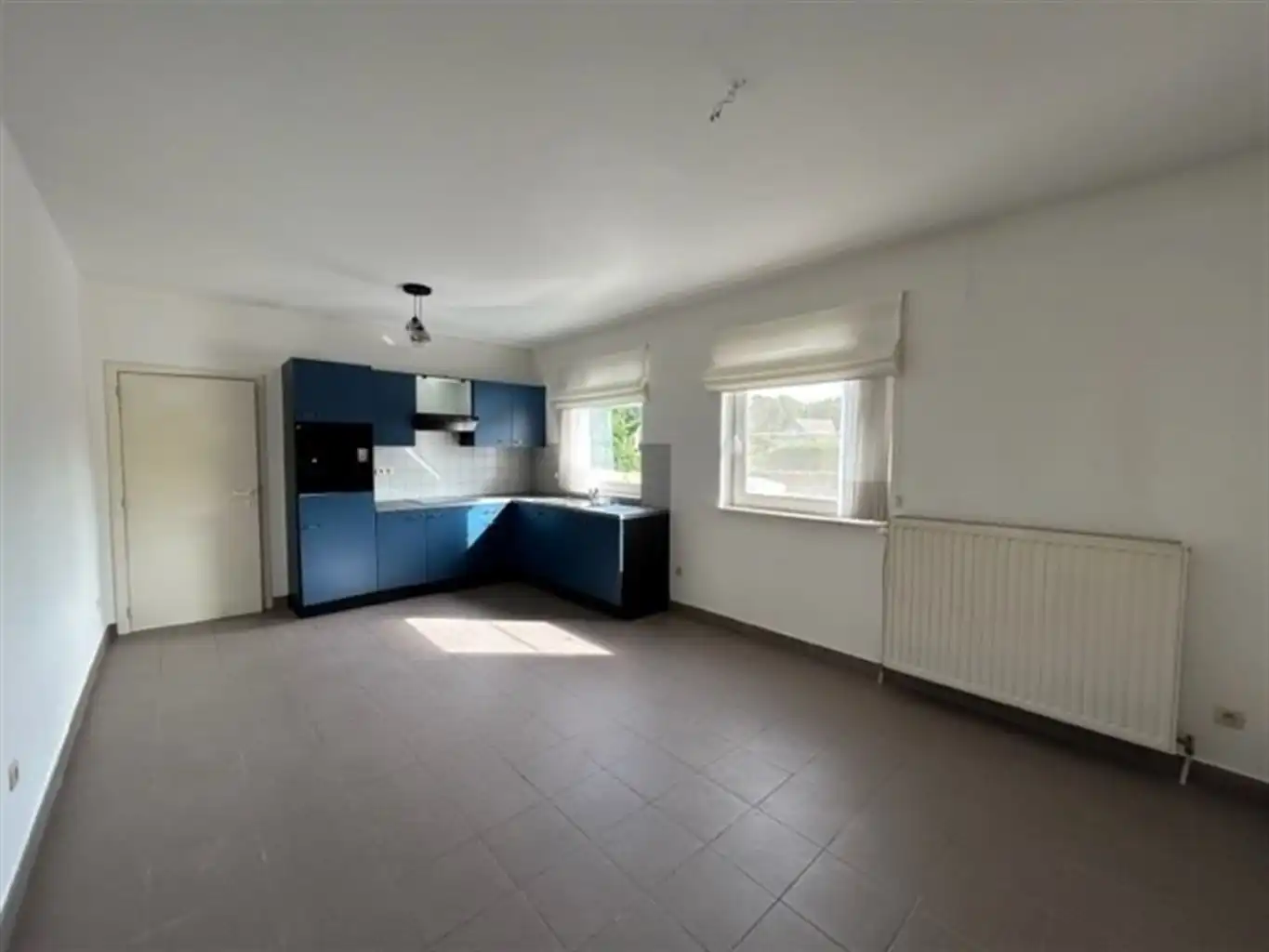 Gezellig appartement met 1 slaapkamer en carport. foto {{pictureIndex}}