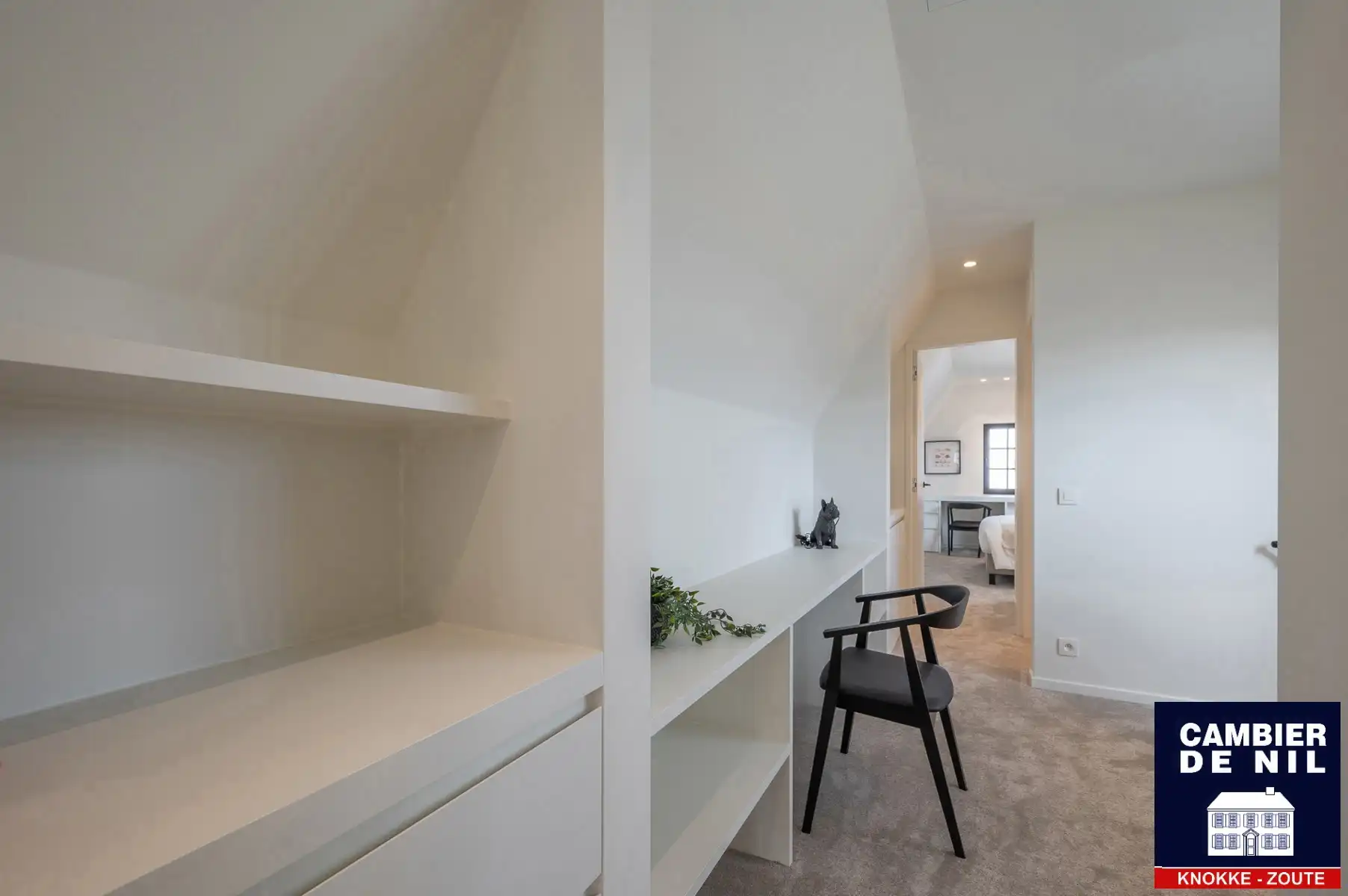 Ruime, volledig gerenoveerde villa aan de rand van het Zoute foto 27