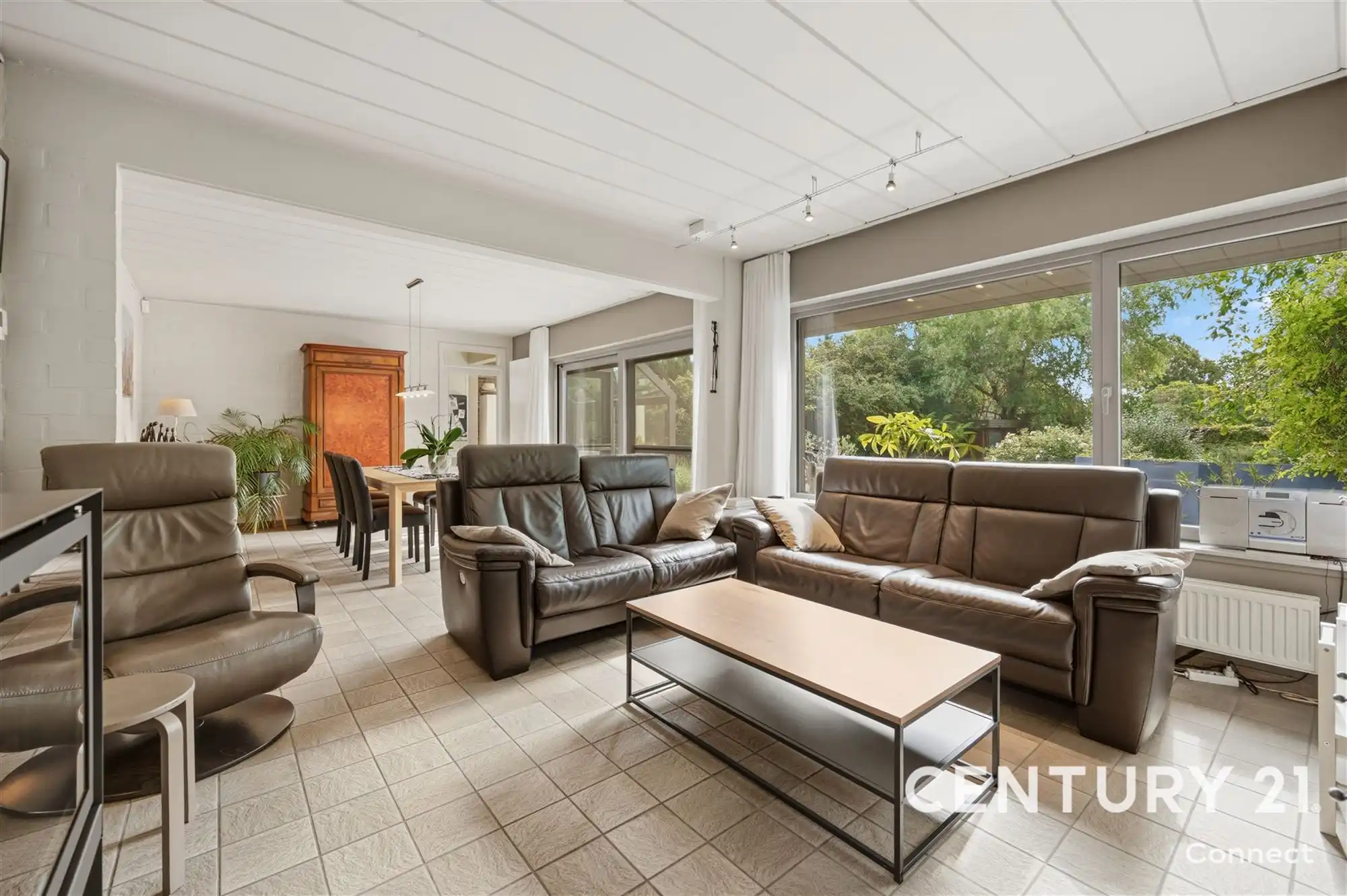 Lichtrijke villa met 4 slaapkamers. foto 3