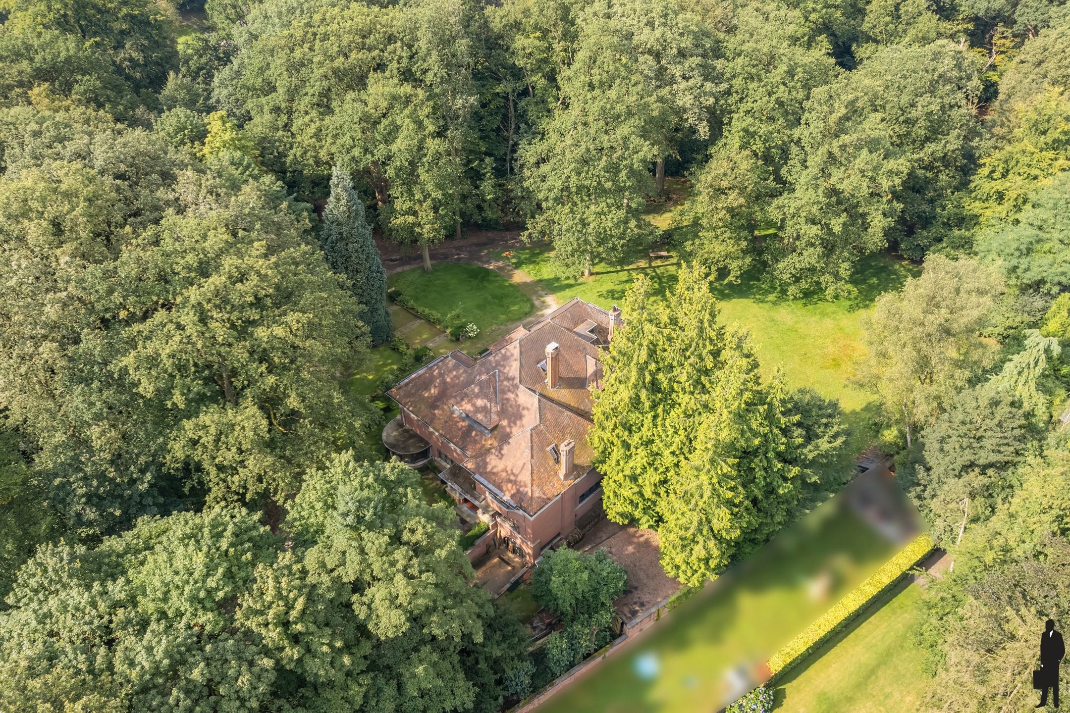 Op Domein Bellenhof, karaktervolle volledig te renoveren villa met prachtige parktuin met oude bomenstand.  A-label mogelijk tot 82kWh! foto 20