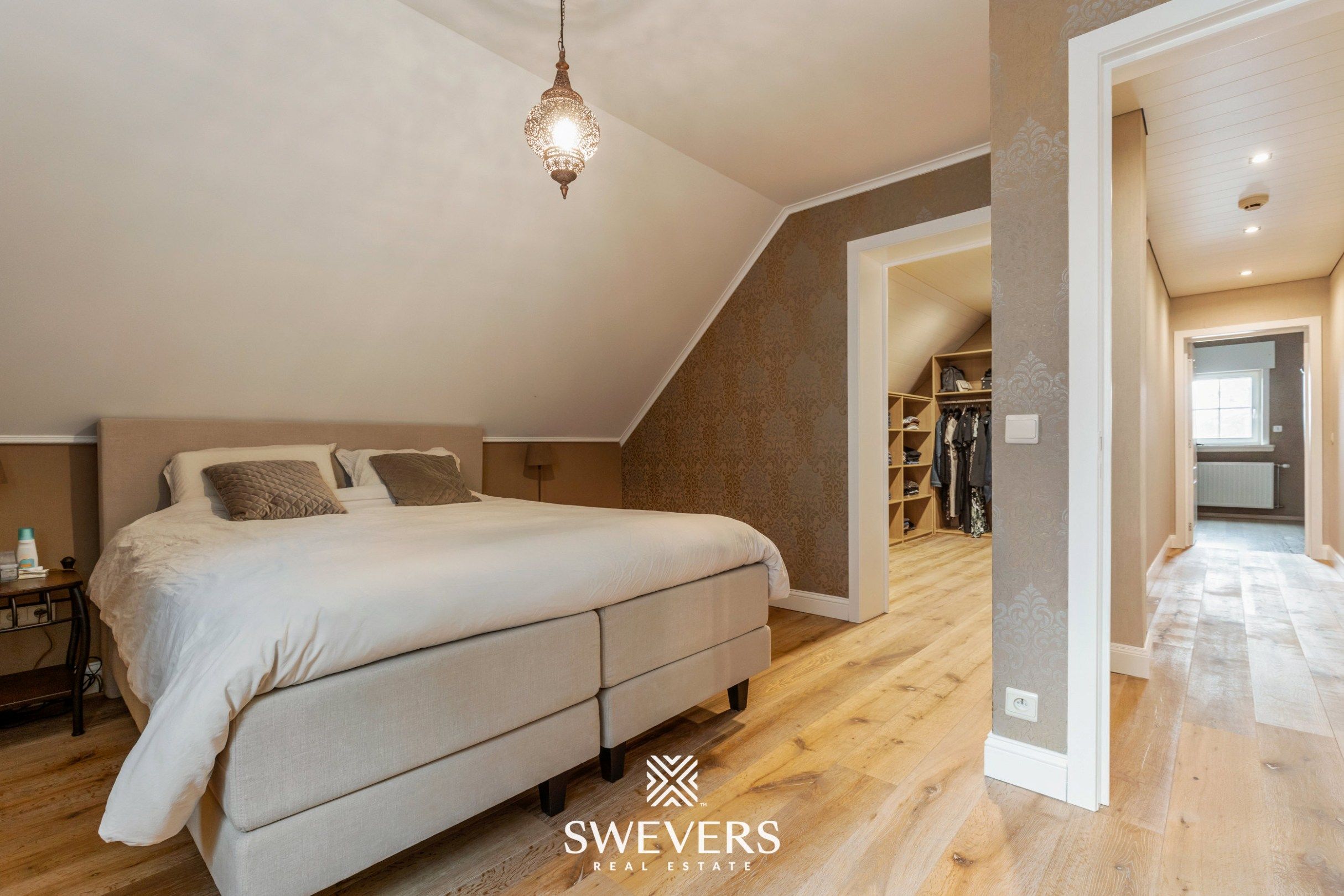 Ruime landelijke woning op 13 are 36 ca in Koersel.  foto 19