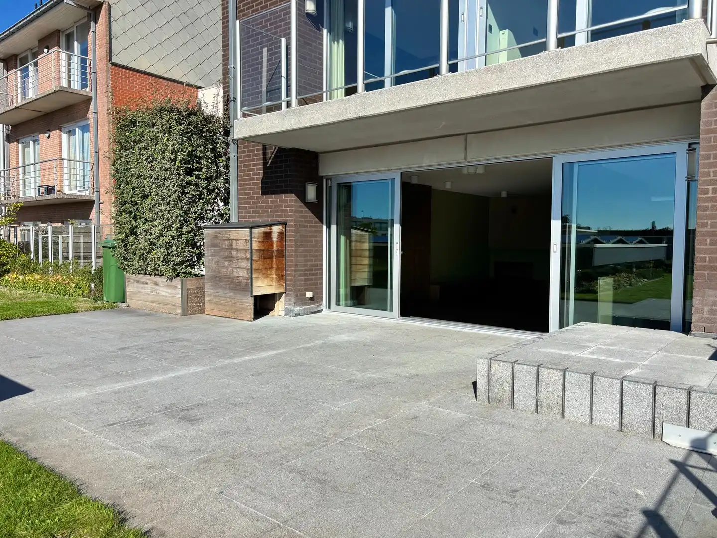 Uitzonderlijk ruim en gerenoveerd duplexappartement met 5 slaapkamers met zonnig terras in Sint-Idesbald foto 5