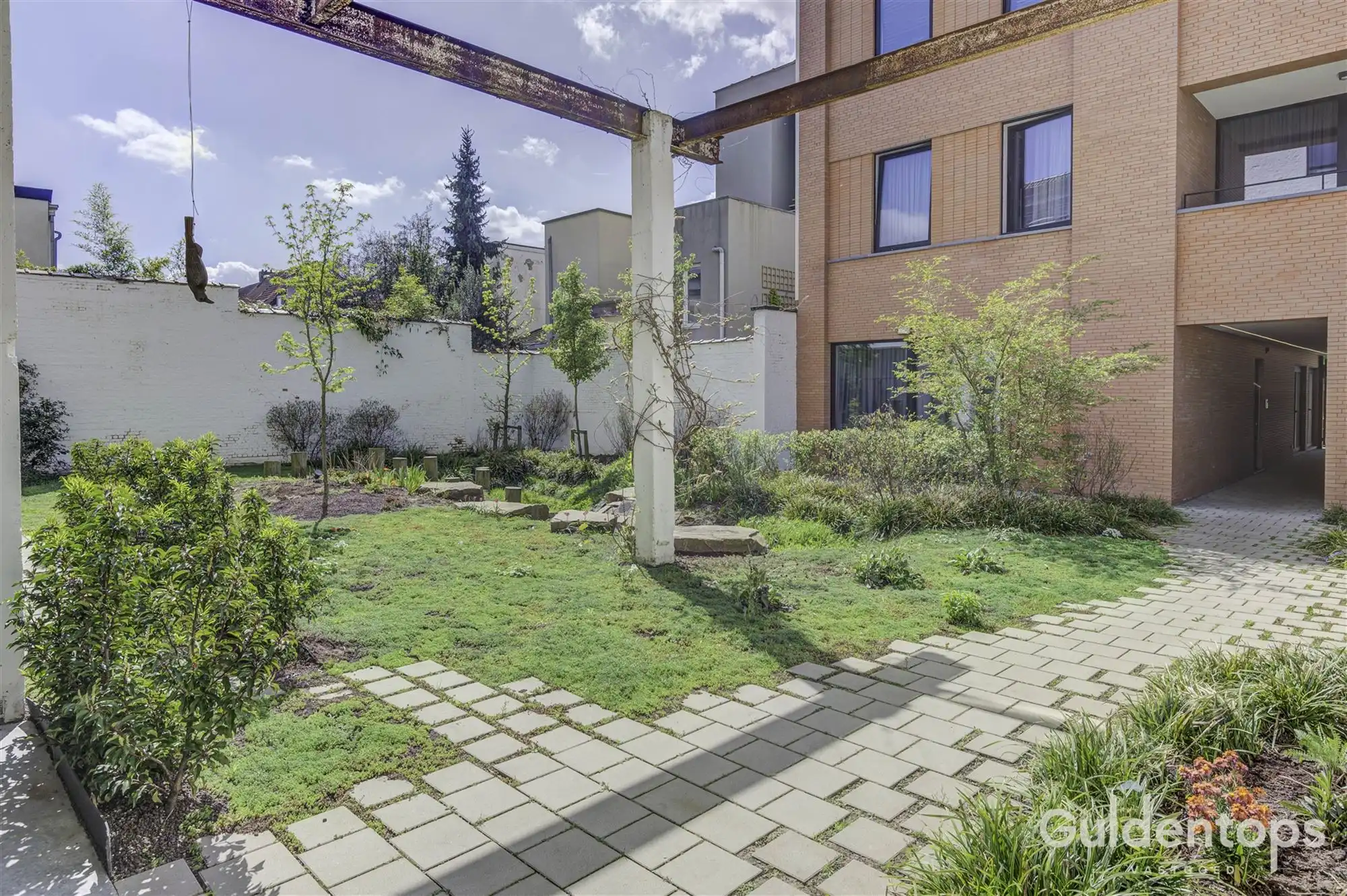 Knap energiezuinig appartement met veel charme foto 2