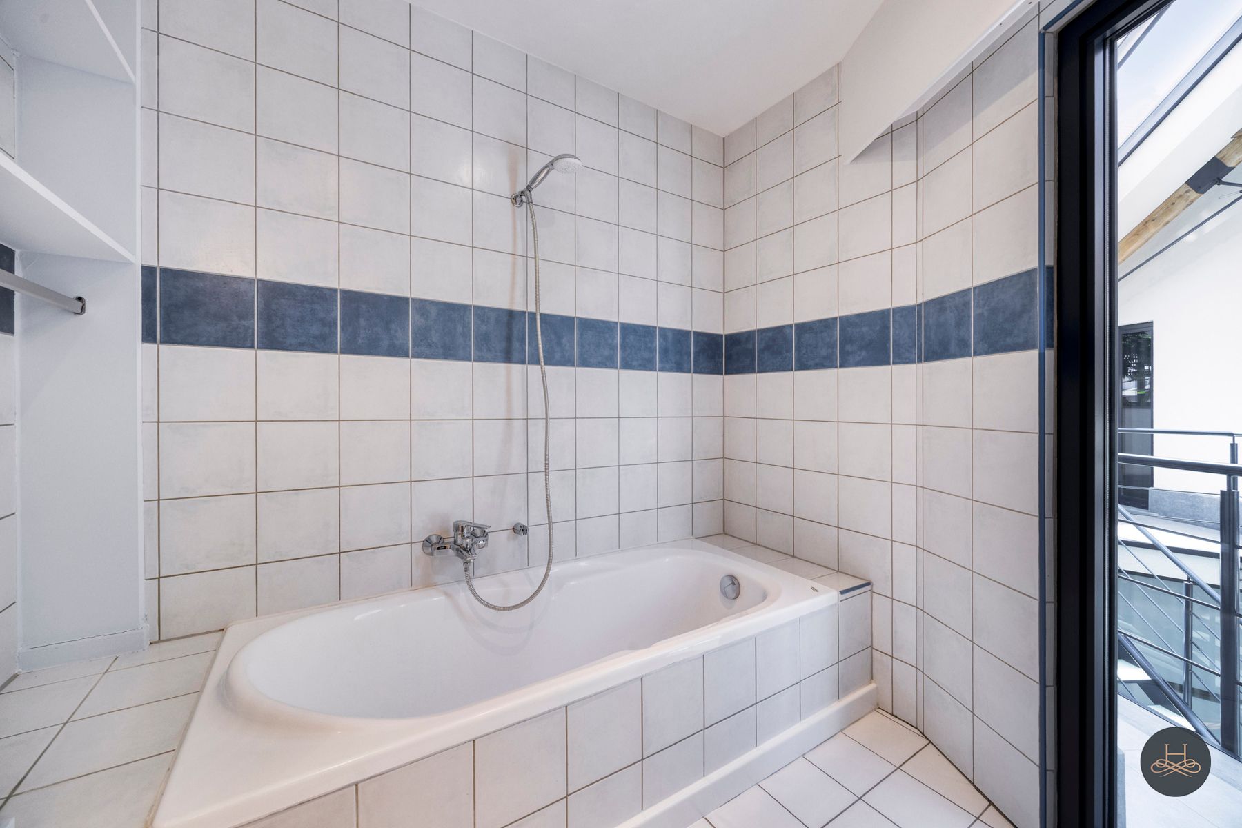 Lichtrijk duplex appartement in centrum Baal foto 20