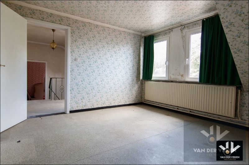 RUIME TE RENOVEREN WONING MET POTENTIEEL foto 18