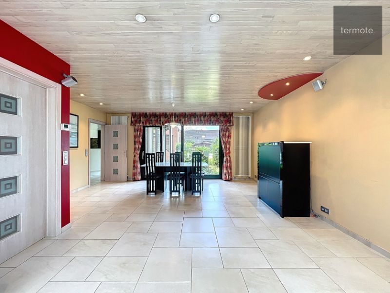 Halfopen woning foto 4