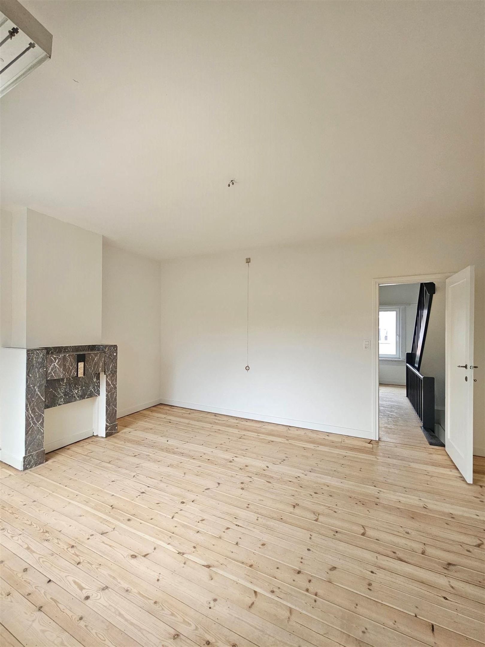 Zeer gunstig gelegen burgerwoning in autoluwe woonwijk. foto 10
