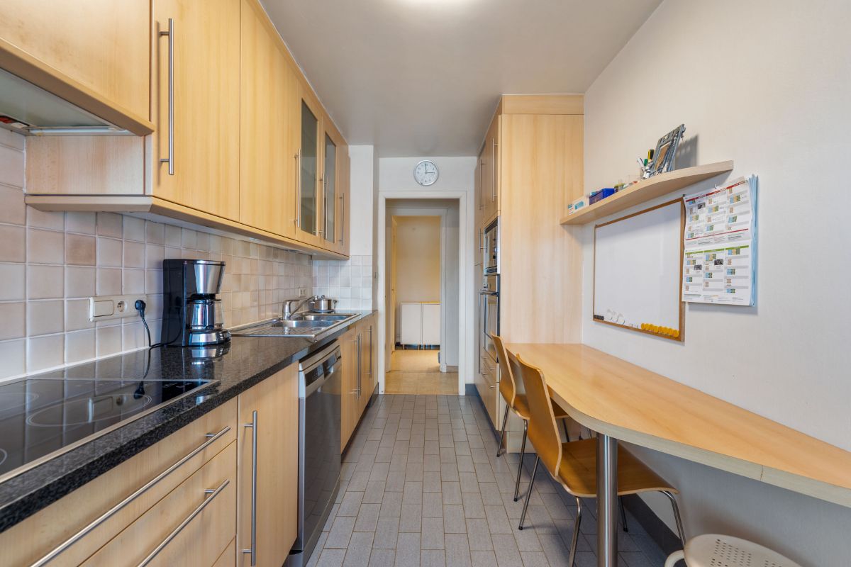 Centrum Dendermonde appartement met 2 slaapkamers en garage. foto 10