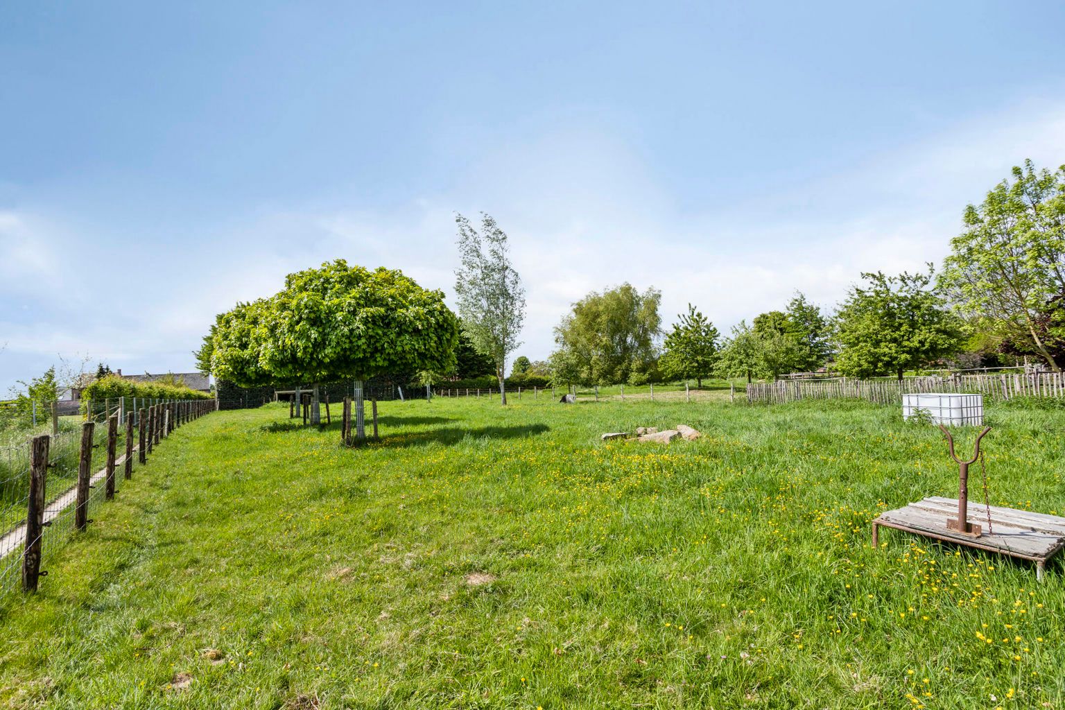Mooie stijlvolle woning met tuin en achterliggend weiland foto 30