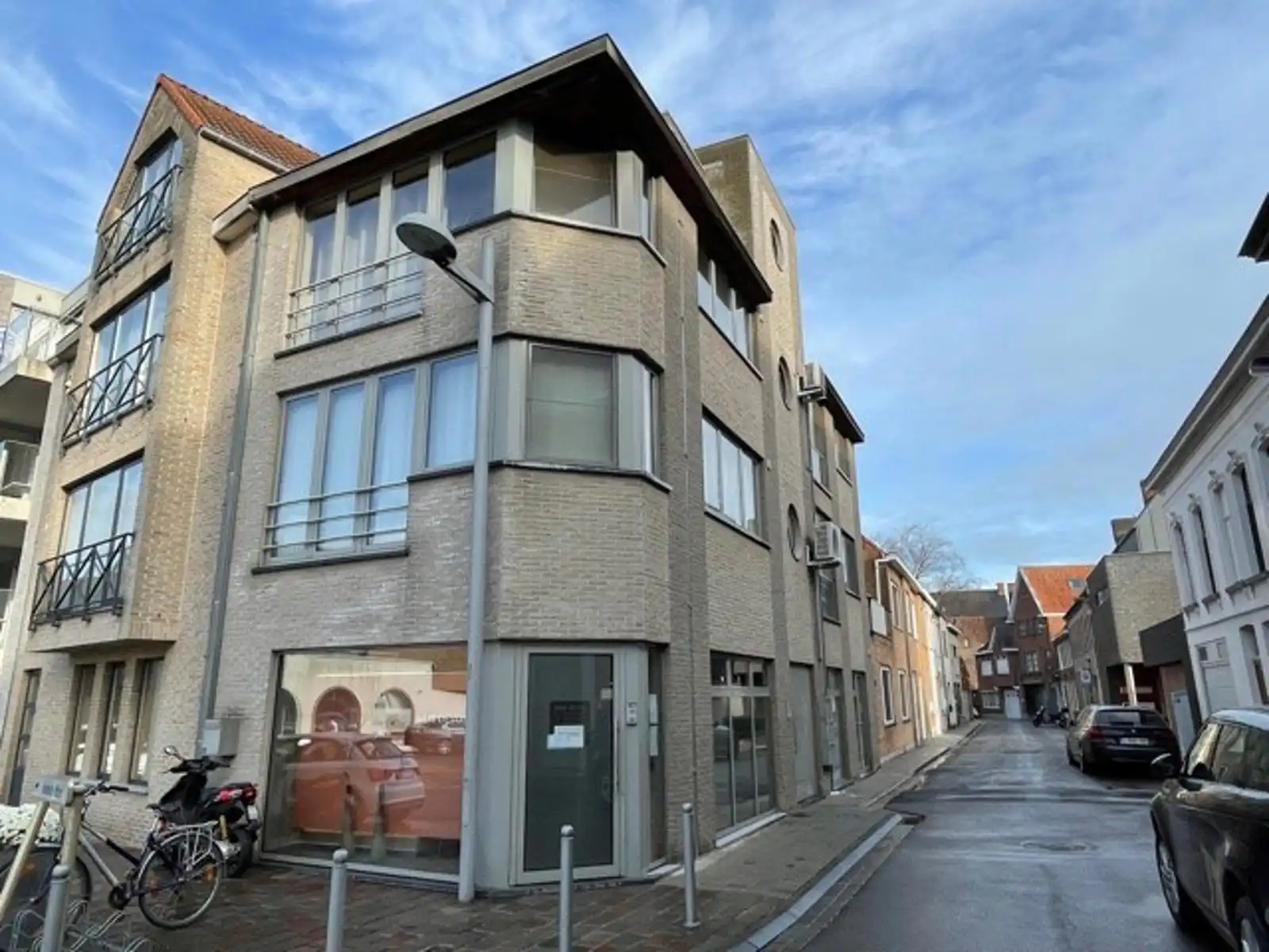 Ruime en droge kelderberging (+/-17m²) in het centrum van Tielt foto 2
