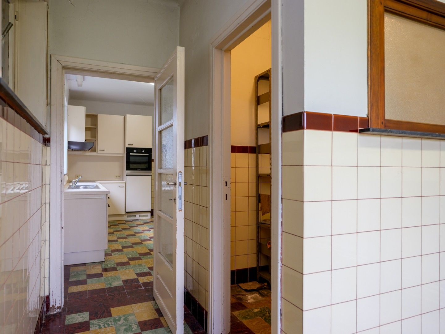 Karaktervolle voormalige pastorie met tuin in het hart van Erondegem foto 10