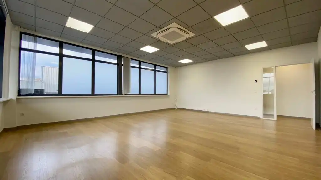 Burelen te huur vlakbij The Loop in Dionysius KMO center in Sint-Denijs-Westrem foto 18