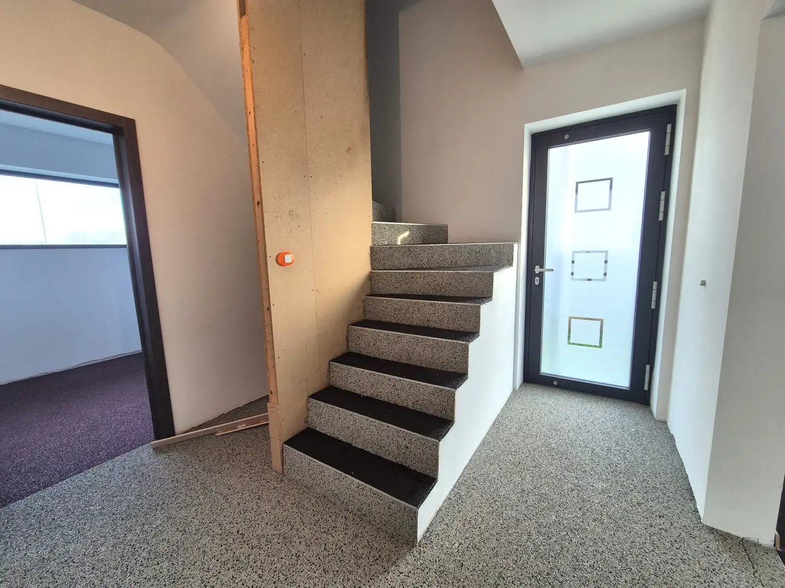 Recent, groot, praktisch + zuidgericht met prachtig uitzicht foto 16