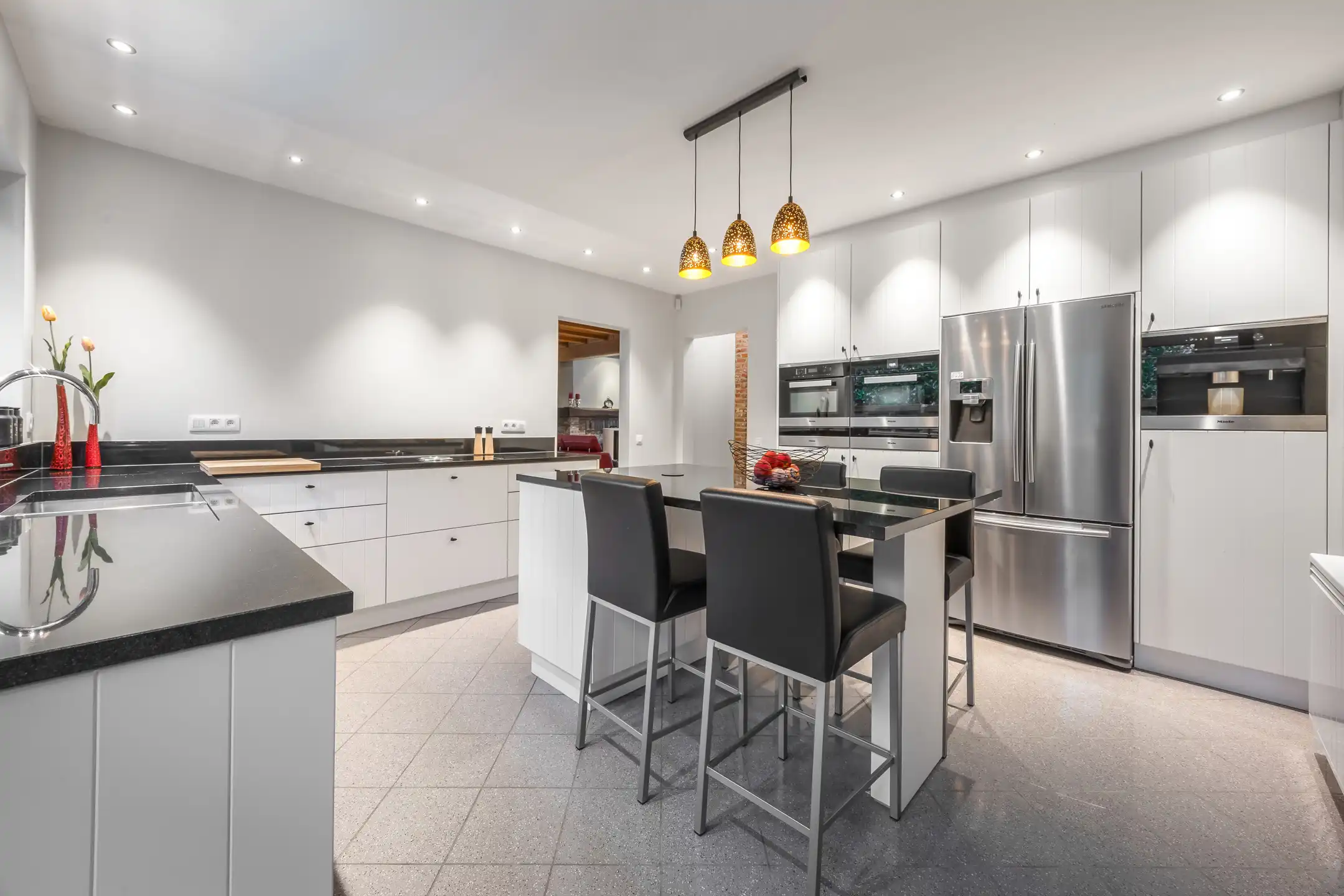 Ruime en lichtrijke gezinswoning te koop in Zandhoven foto 10