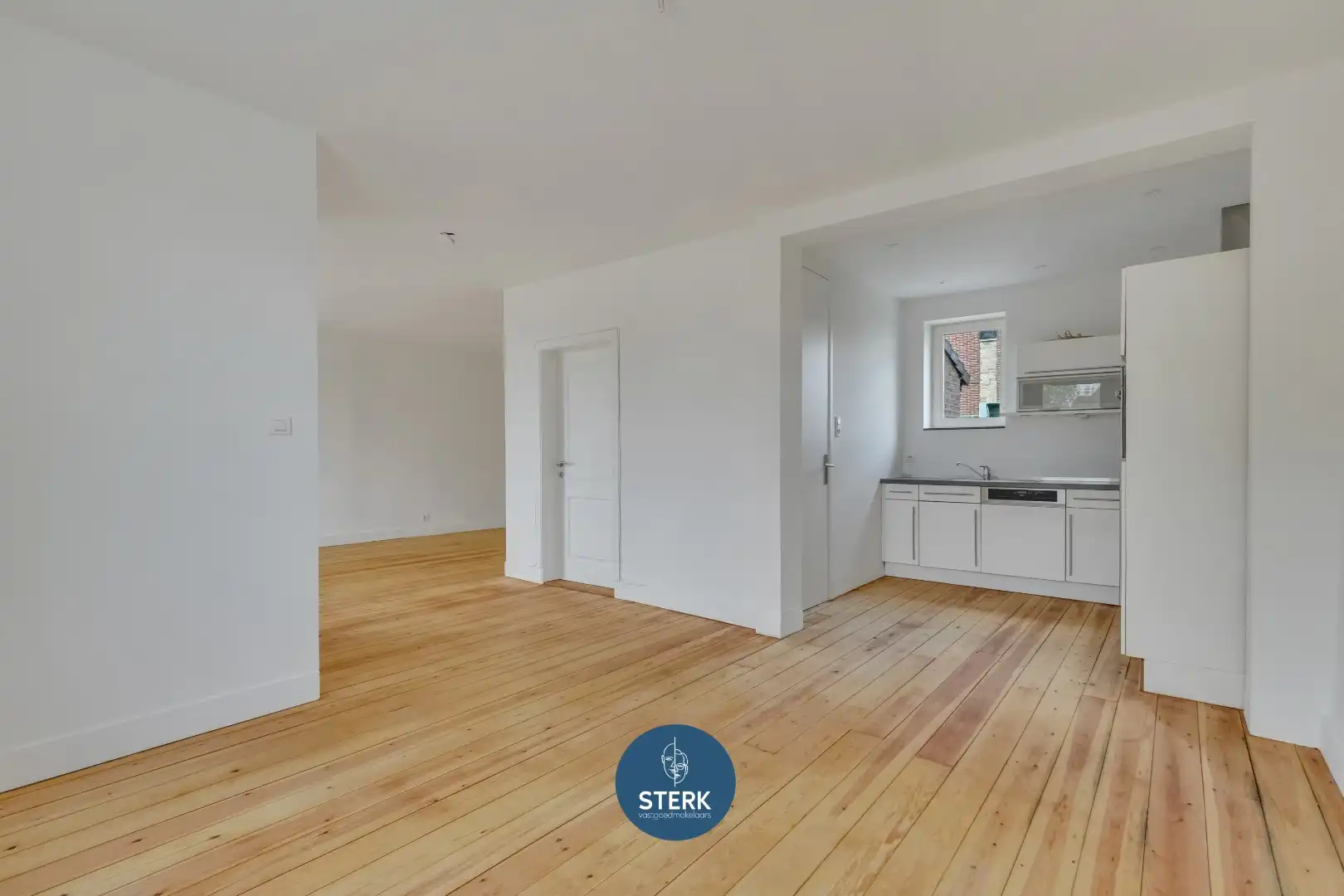 GEZINSWONING MET EEN BEWOONBARE OPP. VAN 206 M² NABIJ CENTRUM LANAKEN !  foto 9