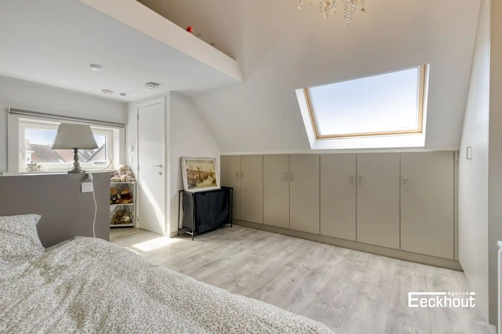 Instapklare woning met handelsruimte en met zonnige tuin! foto 17