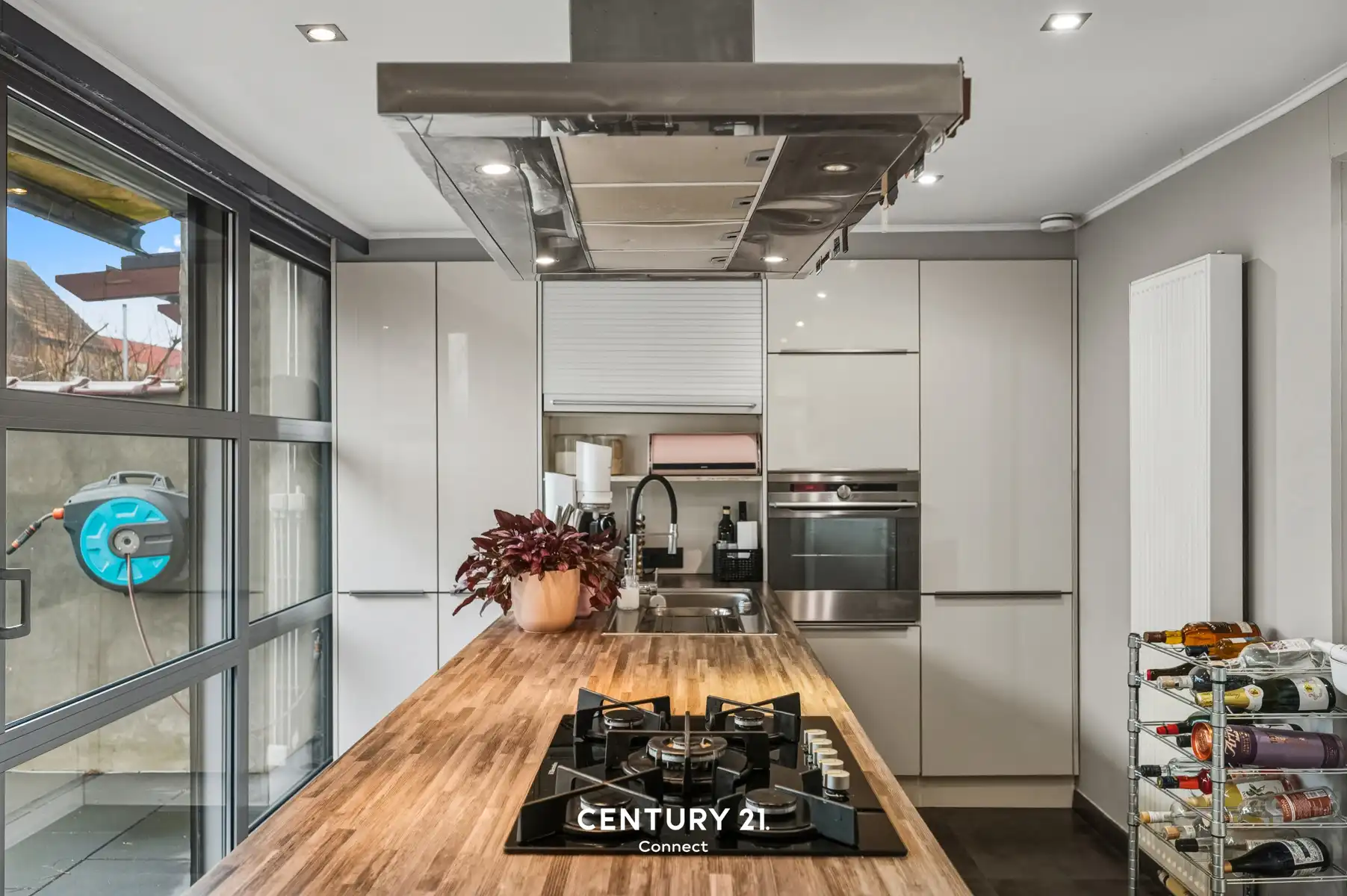 Stadswoning met tuin en dubbele garage foto 7