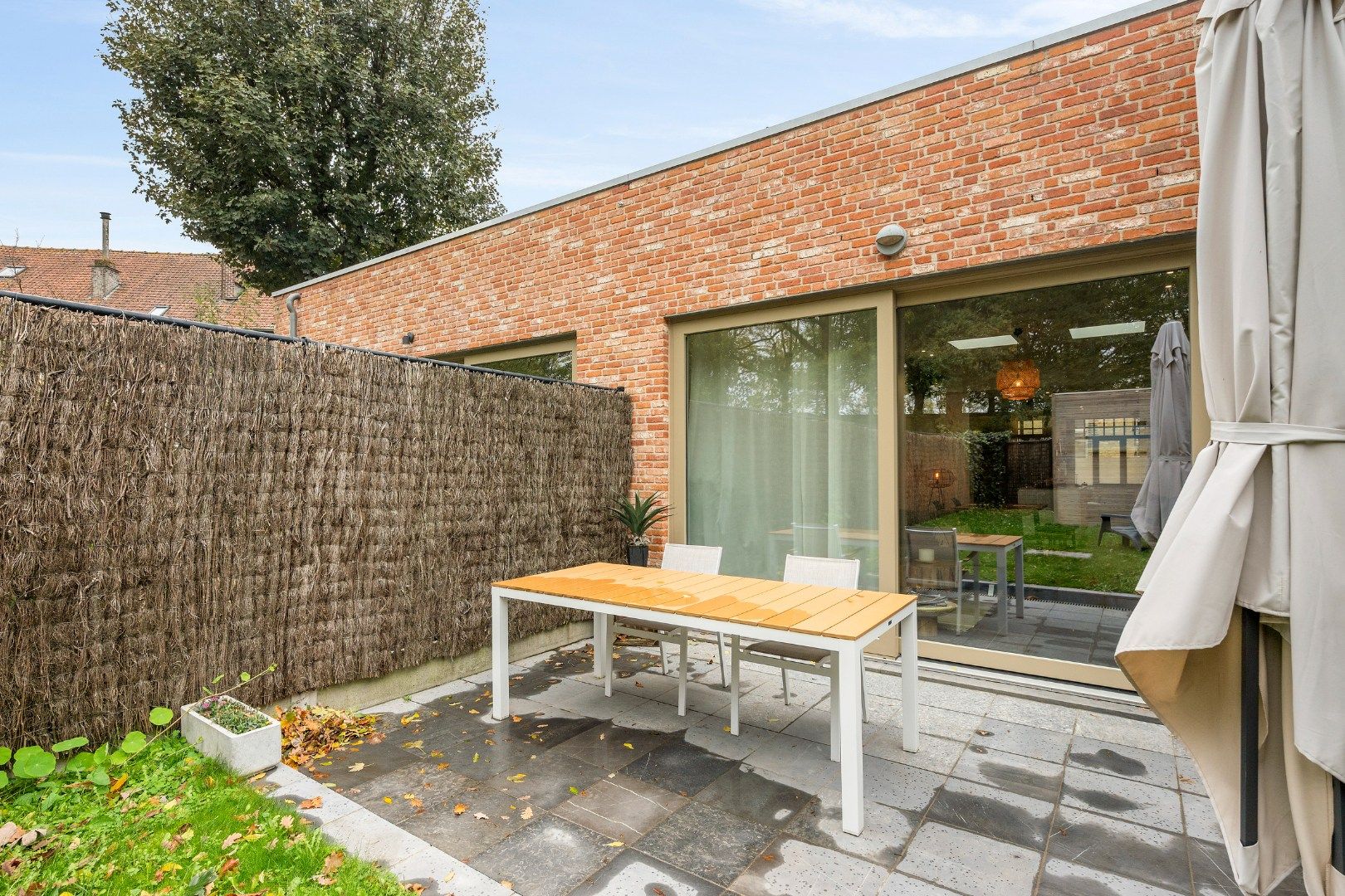 Verzorgde, instapklare woning met 3 slaapkamers in hartje Ieper foto 18