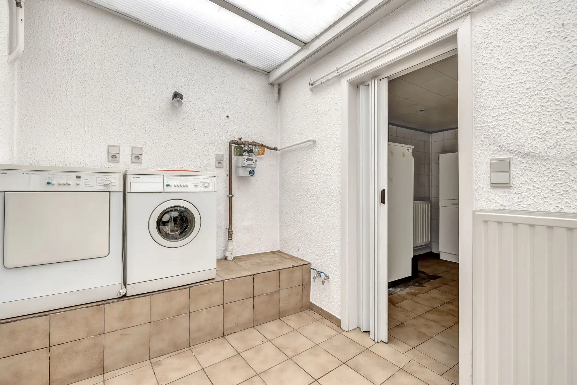 Te renoveren woning met veel potentieel nabij centrum foto 13