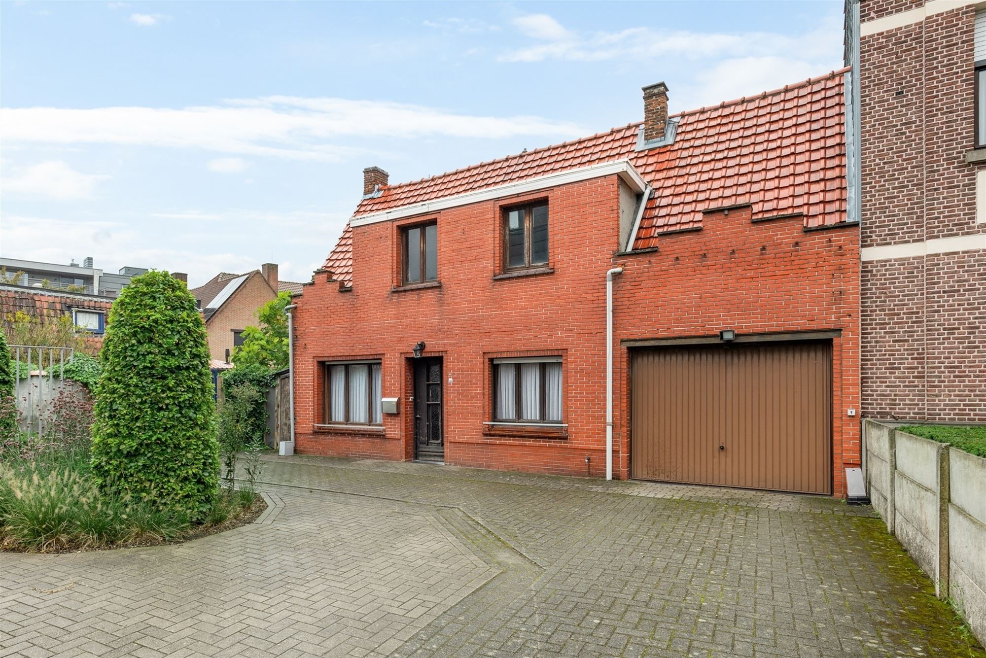 Hoofdfoto van de publicatie: Halfopen woning op een gunstige locatie, pal in het centrum van Bonheiden