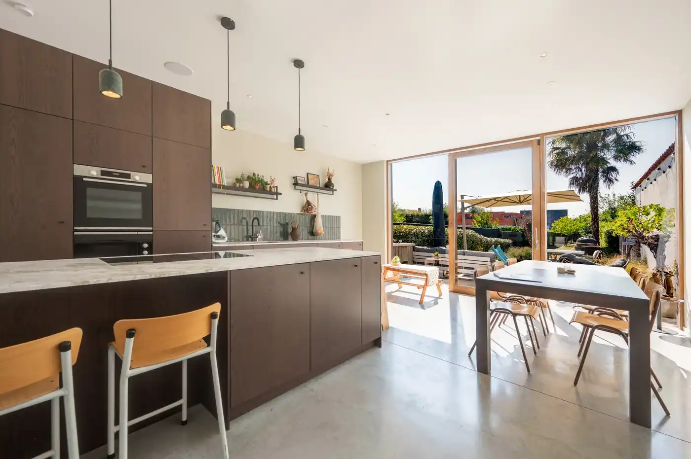 Prachtig gerenoveerde woning op een toplocatie in Knokke, met weidse open zichten over de Knokse polders foto 3