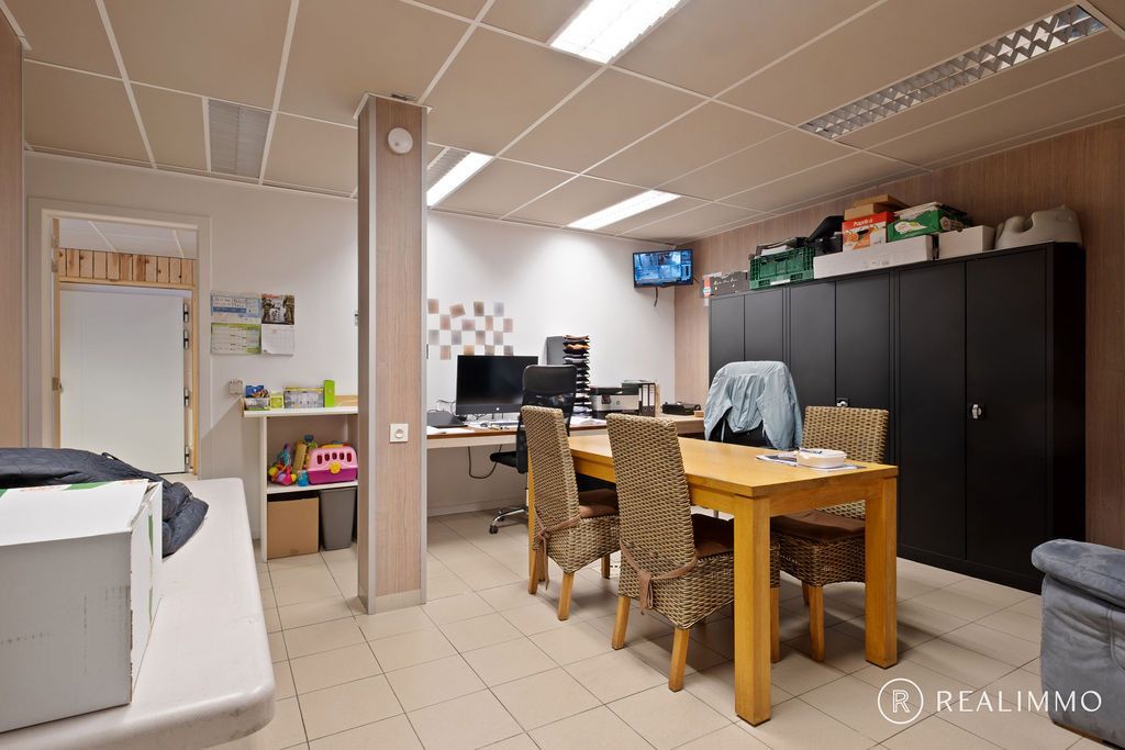 Multifunctioneel handelspand op commerciële ligging! foto 8