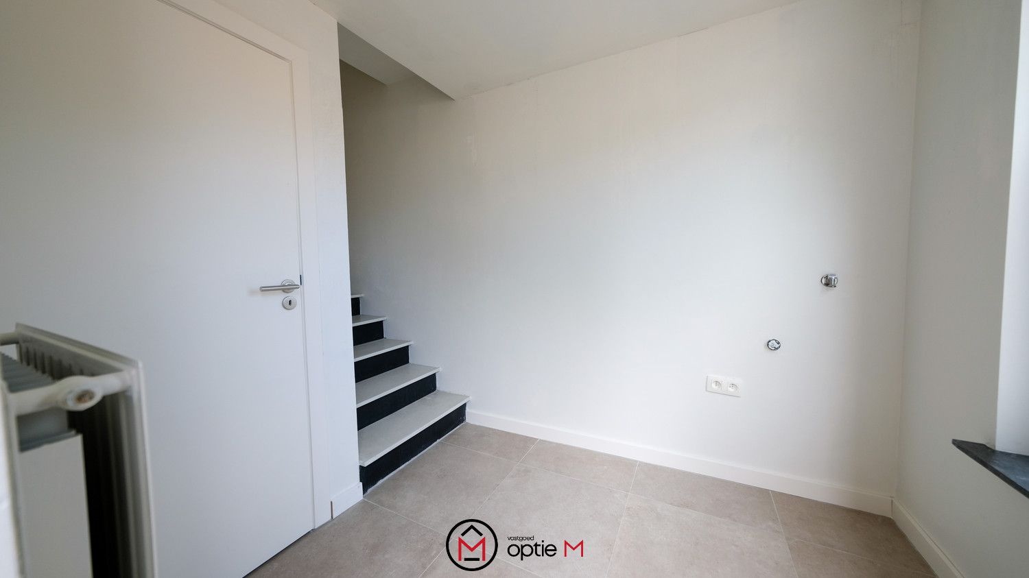 RUIM APPARTEMENT MET 3 SLAAPKAMERS, TERRAS EN GARAGEBOX foto 18