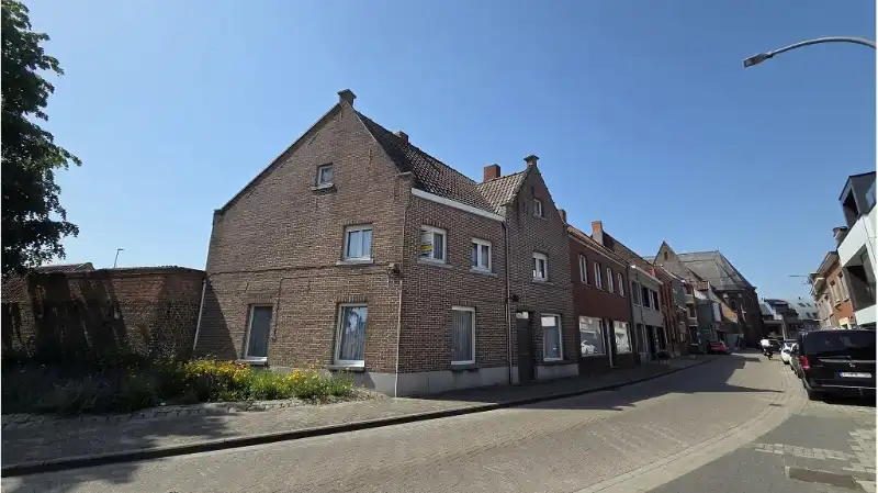 Op te frissen 4-slaapkamerwoning met GARAGE en BINNENTUIN te koop in Ruddervoorde Oostkamp foto 19