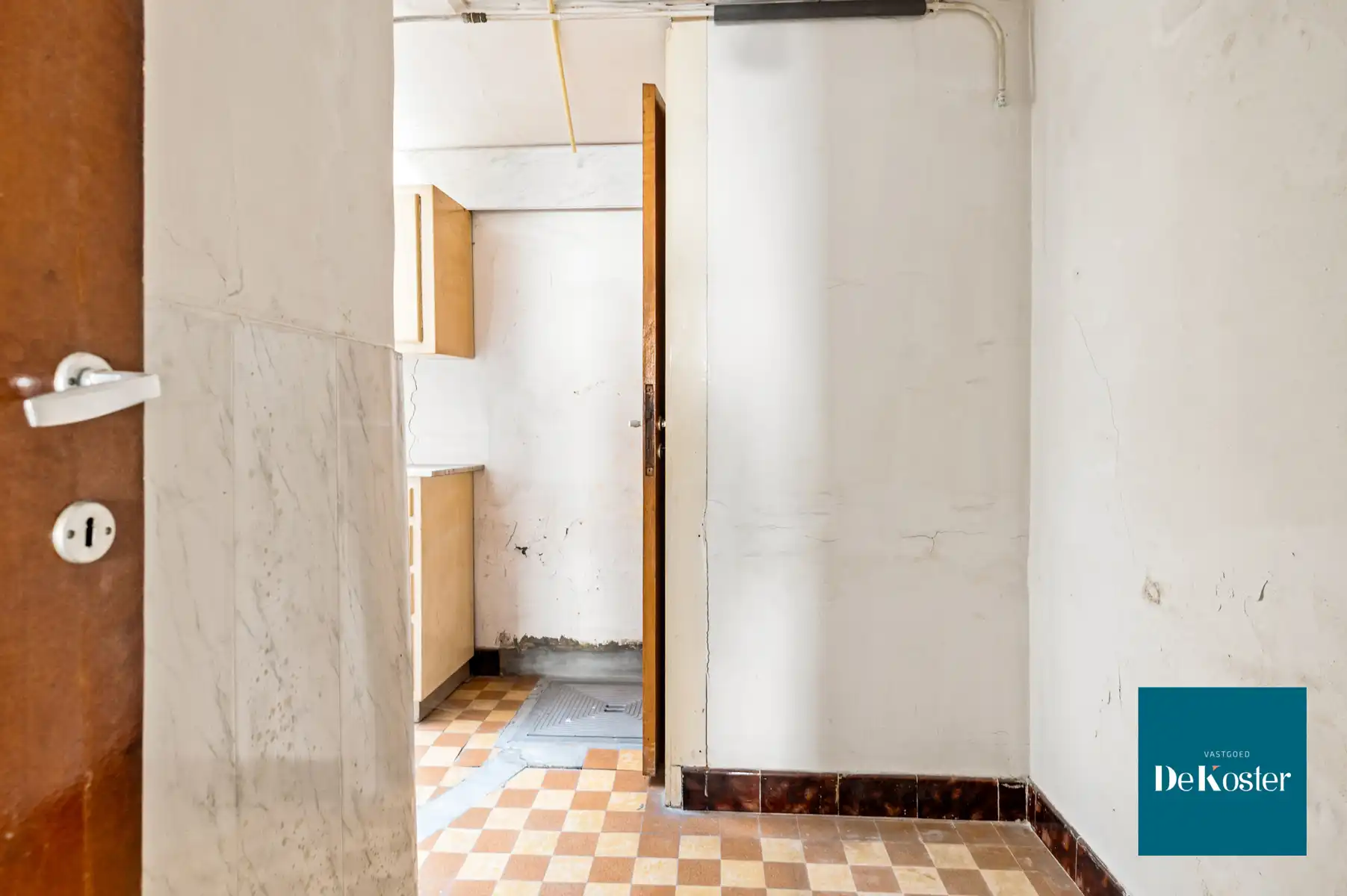 Te renoveren woning met 4 slaapkamers op centrale ligging foto 4