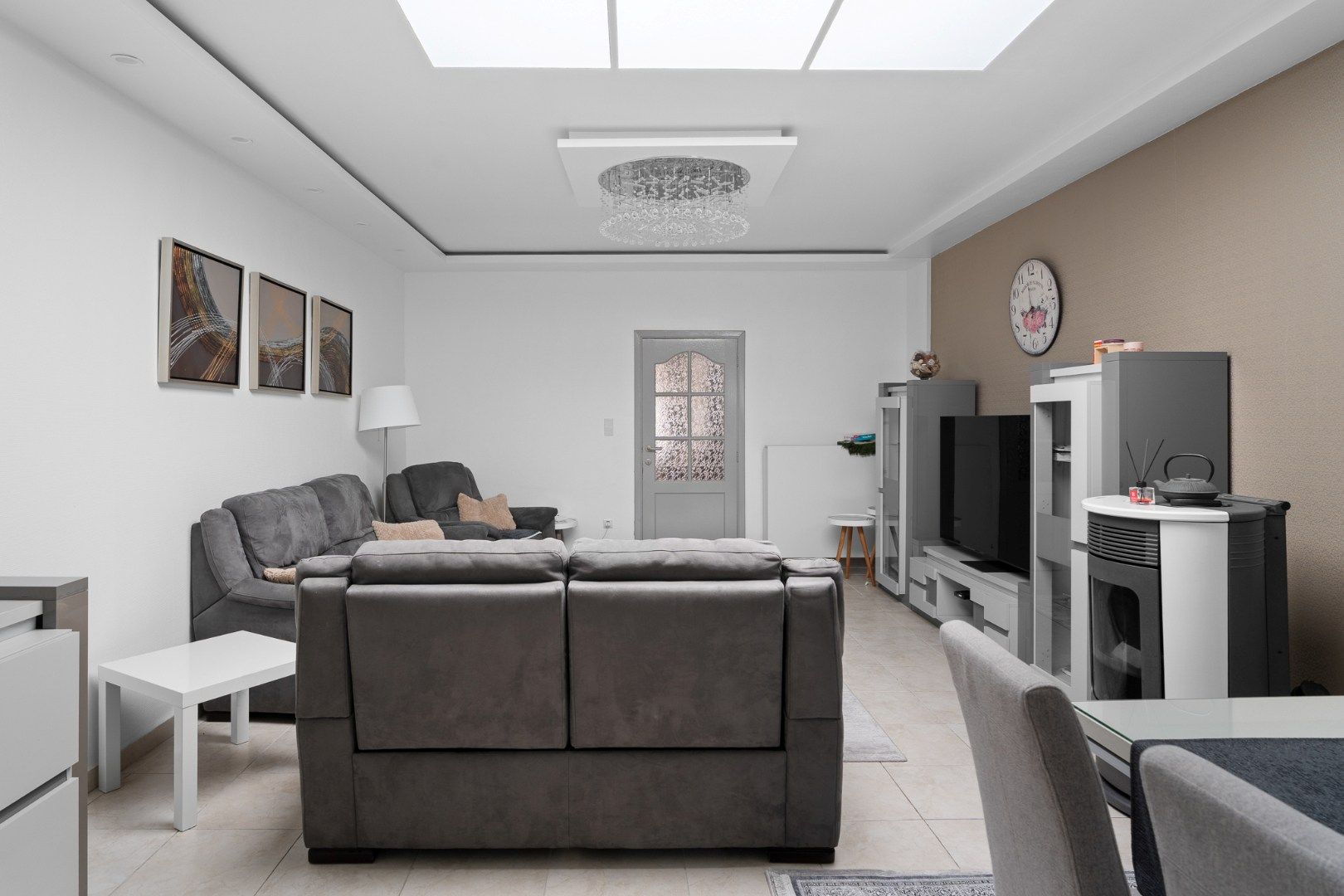 Instapklare  eengezinswoning met grote buitenruimte  in de Bloemekenswijk foto 7