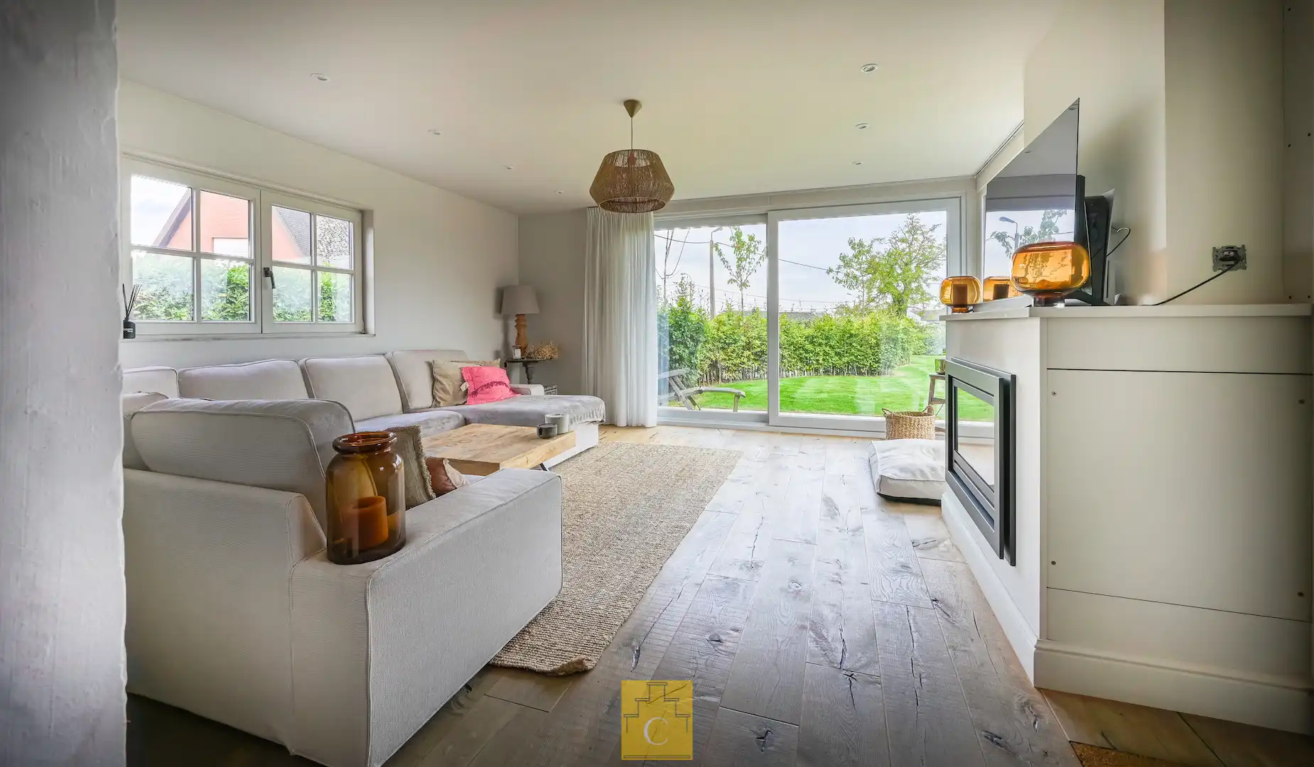 knap gerenoveerde gezinswoning, landelijke stijl met eigentijdse toets, met zonnige tuin en parking foto 7