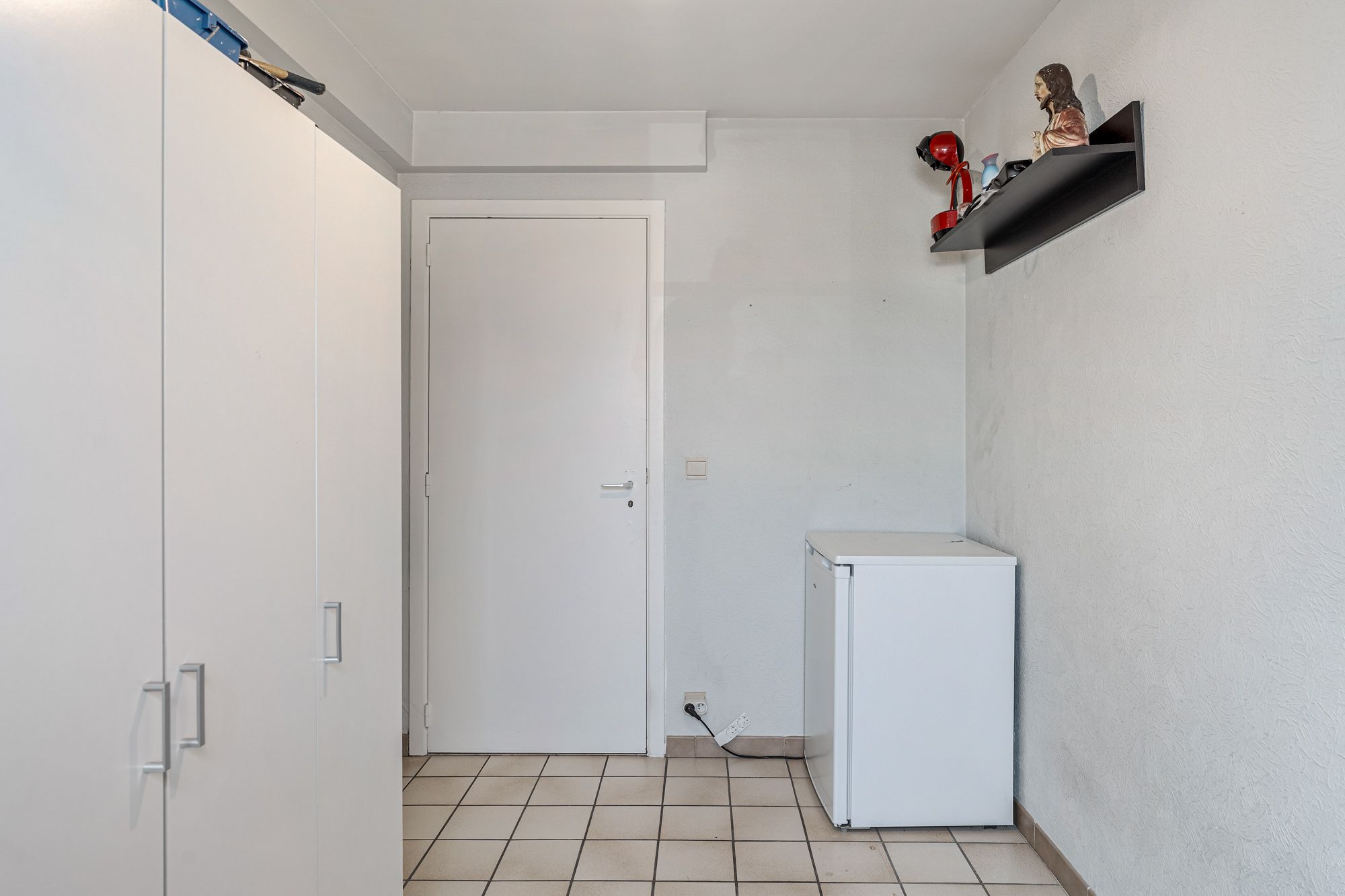 Ruim instapklaar appartement met groot terras en twee slaapkamers! foto 20